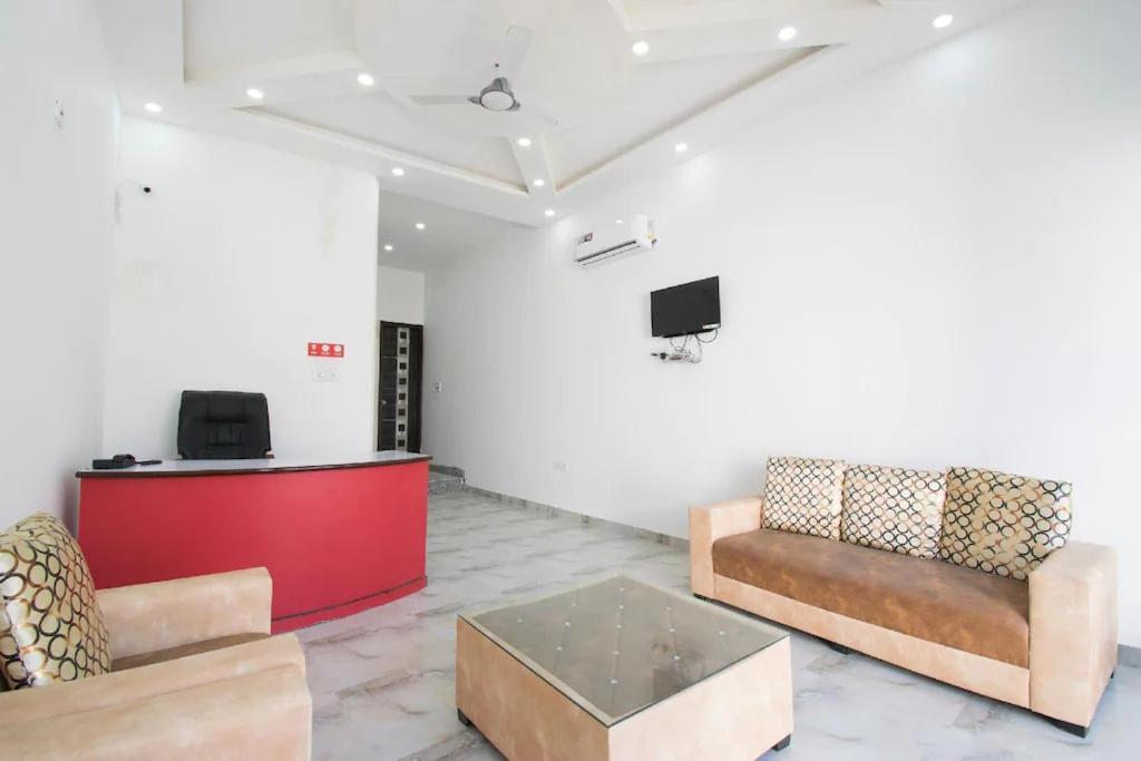 Airport Hotel Prince Palace By Byobhotels New Delhi Buitenkant foto