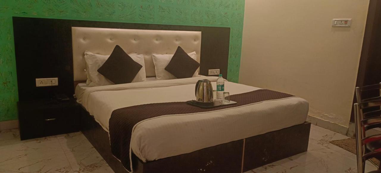Airport Hotel Prince Palace By Byobhotels New Delhi Buitenkant foto