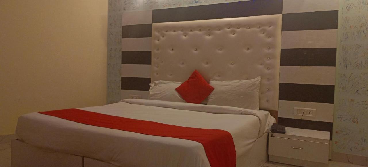 Airport Hotel Prince Palace By Byobhotels New Delhi Buitenkant foto